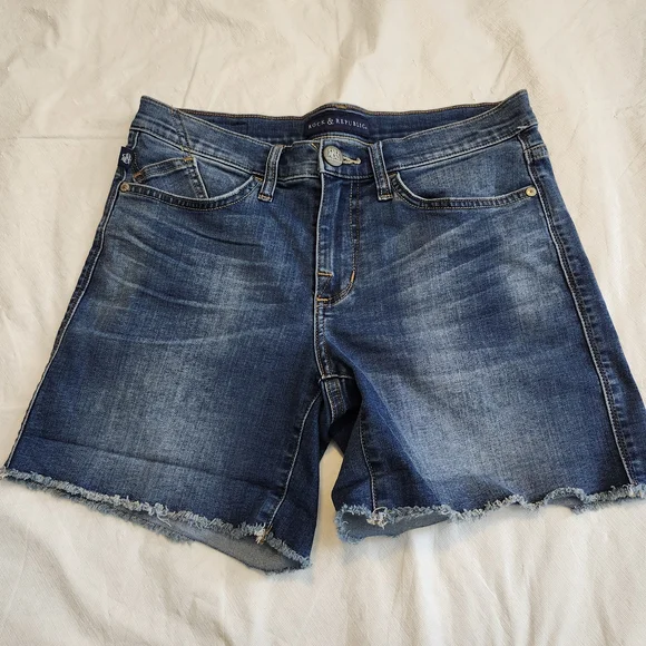 Rock & Republic Denim Shorts - Picture 3 of 10